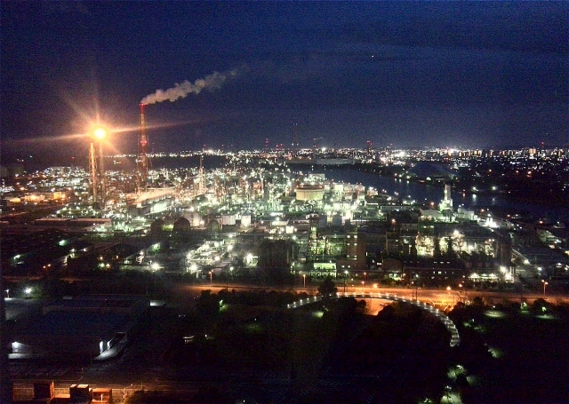 四日市の工場夜景の画像イメージ