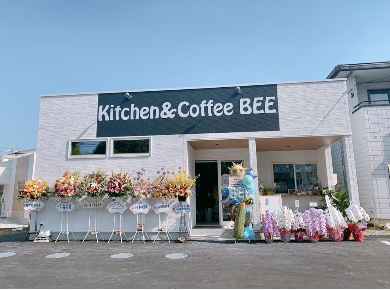 四日市市 八王子町におしゃれでヘルシーなカフェ Kitchen Coffee Bee がオープンしています 号外net 四日市市