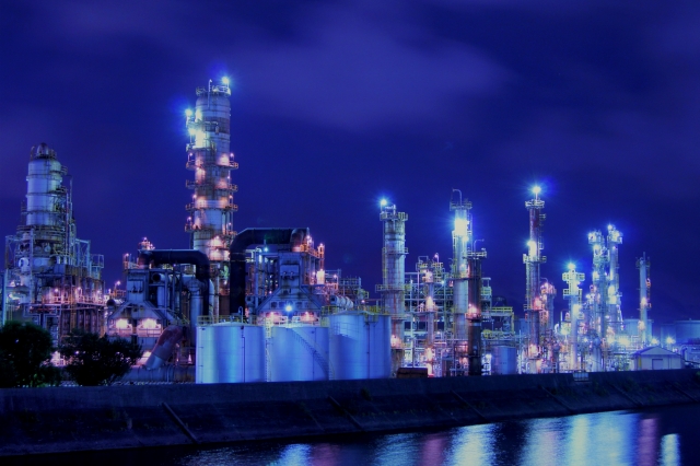 工場夜景の画像イメージ