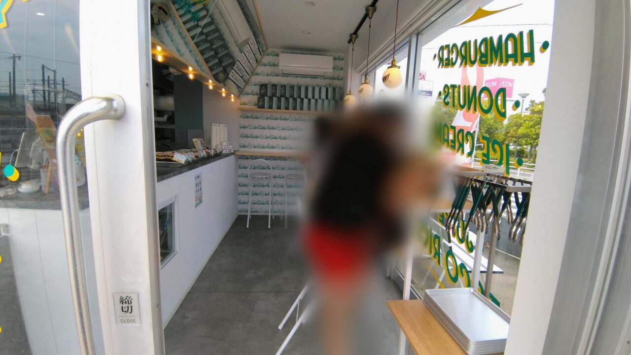 クジラドライブイン